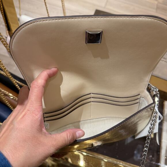 Tory Burch Chelsea Pebbled Leather Crossbody 153567 - Picture 4 of 5